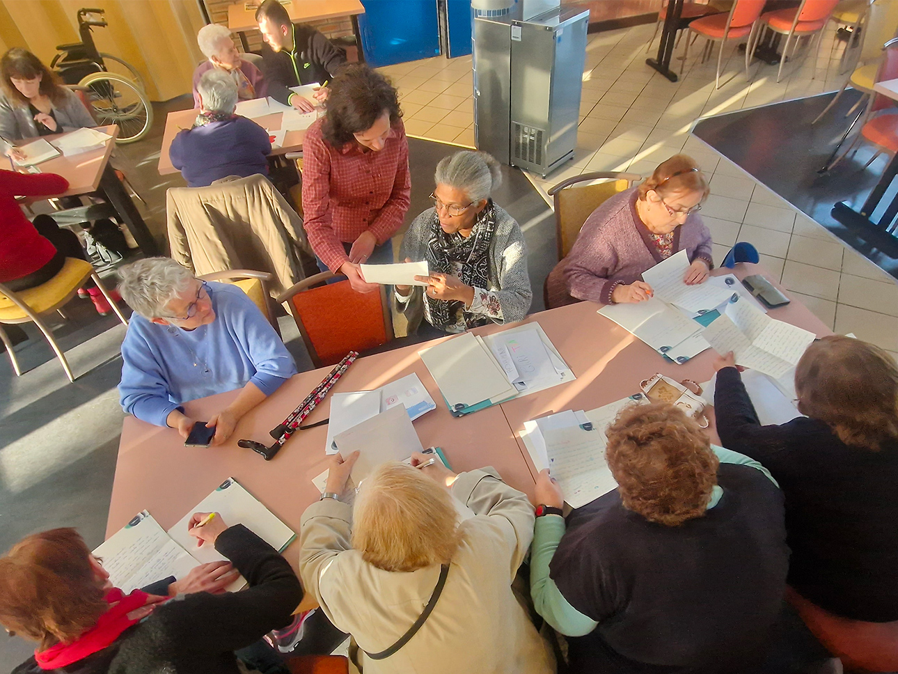 aide à l’écriture et la lecture pour les personnes âgées